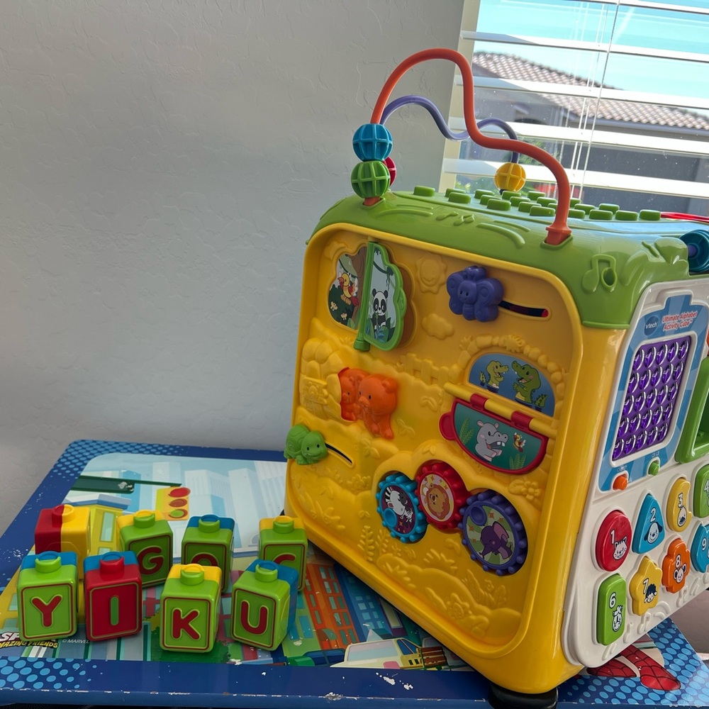 Interactive Learning Cube with Blocks - Picture 3 of 5
